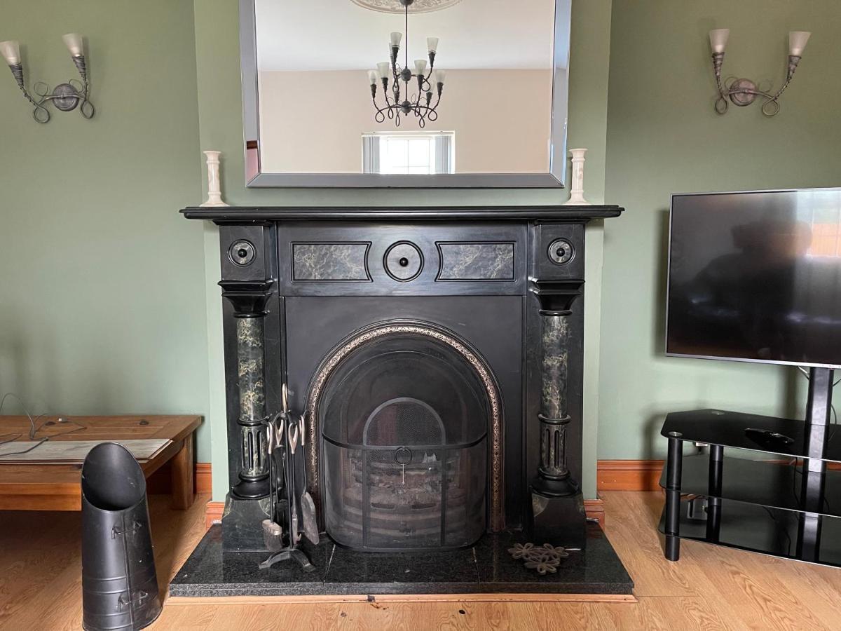 Ballinderry Station Cottage - Luxury Stay. Лисбърн Екстериор снимка